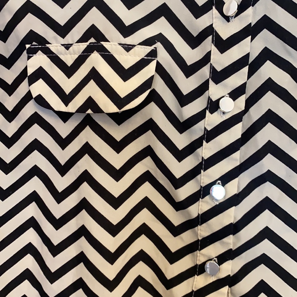 Chevron blouse ! - Picture 3 of 6